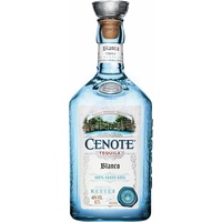 Cenote Blanco Stoli Group 0,7l