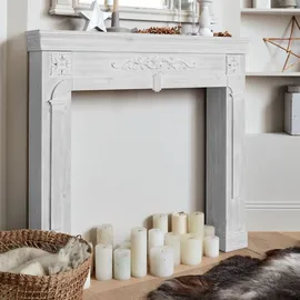 sweeek Kaminmantel Holz gekalkte Holzoptik Bleiweiß