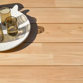 Tikamoon Gartenmöbel-Set Loen aus Teakholz mit Stoffkissen, 4 Stühle