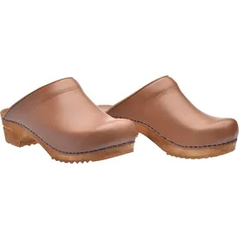 Sanita Clog in Braun