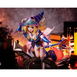Megahouse Yu-Gi-Oh! Duel Monsters Art Works Monsters Statue Dark Magician Girl 22 cm