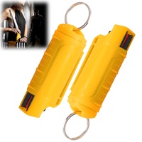2 Psc Pfefferspray-Schlüsselanhänger, Pfefferspray-Schnellverschluss, tragbarer Behälter, Kunststoff-Schutzholster mit Schnellverschluss für einfaches Zielen mit den Fingern (gelb)
