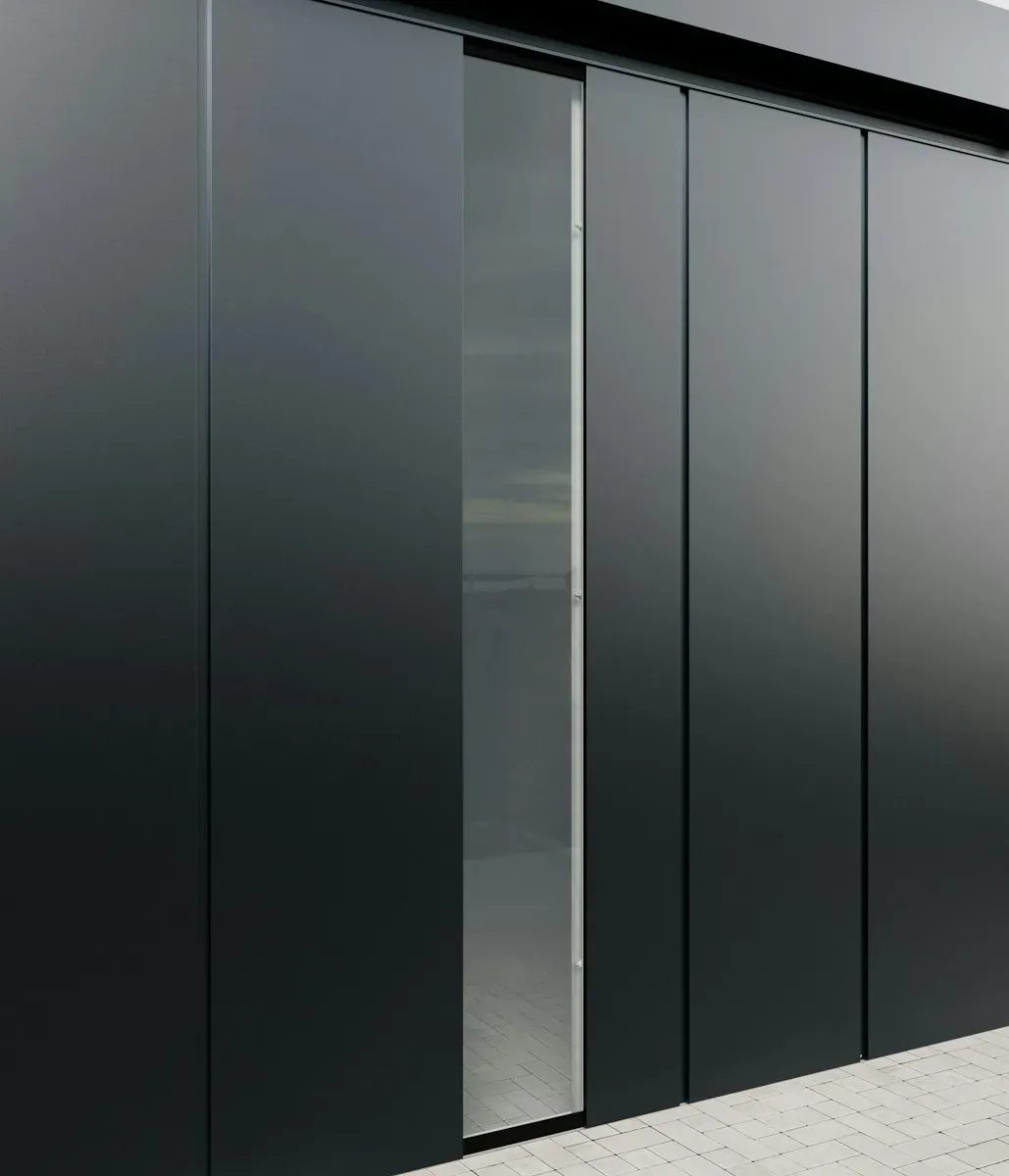 Wandelement mit bodentiefem Fenster Motiv Design (mit breiten Lamellen) Graualuminium (RAL 9007)