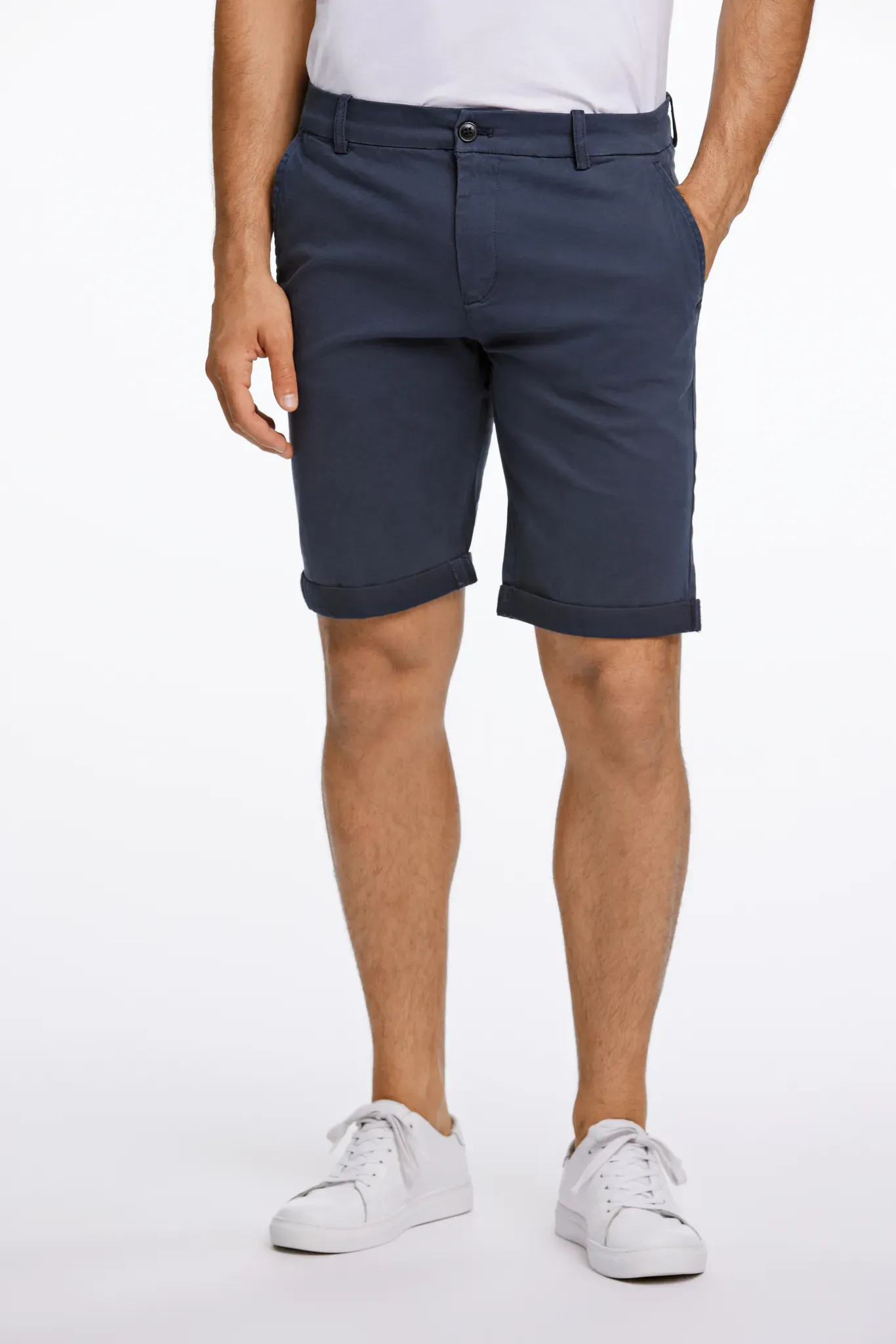 Chinoshorts LINDBERGH, Herren, Gr. M, N-Gr, blau (dk blau), Stoff, Obermaterial: 98% Baumwolle, 2% Elasthan, unifarben, slim fit kniefrei, Hosen Chinoshorts, mit Stretch