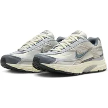 Nike Initiator Herren Light Bone / Smoke Grey / Coconut Milk 42,5