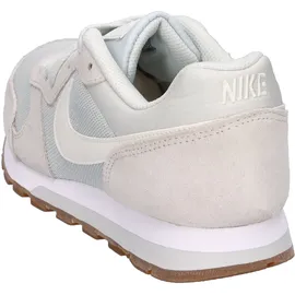 Nike MD Runner 2 Damen Photon Dust/Sail/White/Gum 40