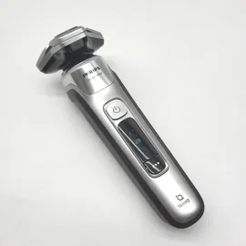 Philips Shaver S9000, elektrischer Nass- und Trockenrasierer, Lift & Cut-Rasiersystem und SkinIQ Technologie, ausklappbarem Trimmer, Reinigungsstation, Ladestation, Reiseetui, Chromsilber, S9975/54