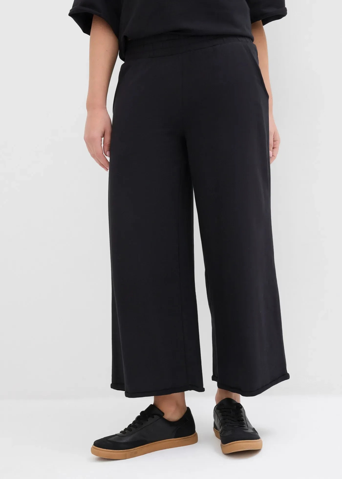 Sweathose BONPRIX, Damen, Gr. 40/42 (M), N-Gr, schwarz, Sweatware, Obermaterial: 100% Baumwolle, loose fit, Hosen Sweathose, aus Baumwolle, lockere Passform, weites Bein, bequemer Bund