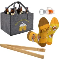 Bier Geschenke für Männer - 4 Stück Bier Geburtstag Geschenke, Biergeschenke mit Personalisierte Männerhandtasche Bieröffner Socken Holz Grillzange, Geburtstag Geschenkideen für Herren Vater