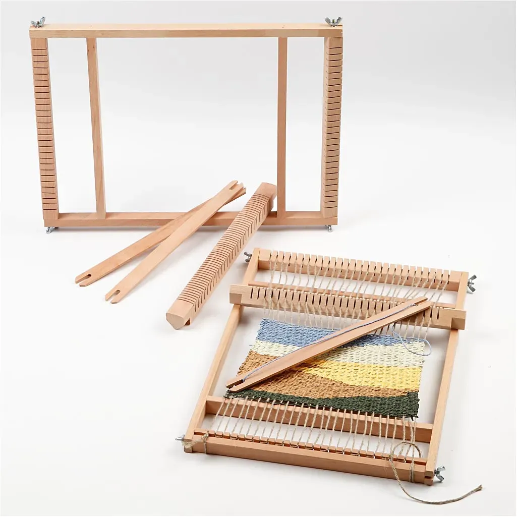 Kinder Webrahmen aus Holz 28 x 39 cm, Webbreite 27 cm, 3 Schützen - Creativ Company - Fördert Feinmotorik, ab 5 Jahren