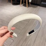 Satin Haarreifen,Retro-Satin-Stirnband Einfaches Breitkrempiges Stirnband Einfarbiger Haarschmuck Geflochtenes Satin-Stirnband für Damen und Mädchen,für Urlaub Reisen Yoga Wiedervereinigung,BeigeB