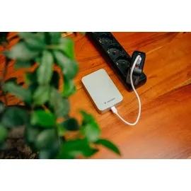 Verbatim Charge 'n' Go Essentials 20000 mAh USB PD 3.0, QC 3.0, Adaptive Fast Charge USB-C® Grün