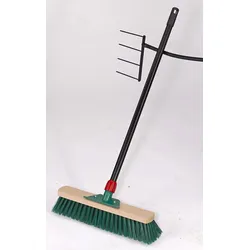 Besen Holz grün