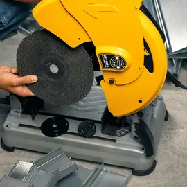 DeWalt Trennschleifer D28715 2200Watt