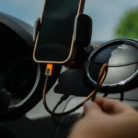 Xtorm USB-A auf USB-C 1,5 m Schwarz/Orange