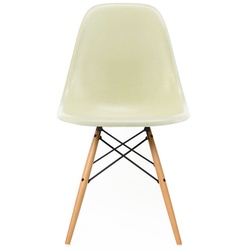 Vitra - Eames Fiberglass Side Chair DSW, Ahorn gelblich / Eames parchment (Filzgleiter weiß)