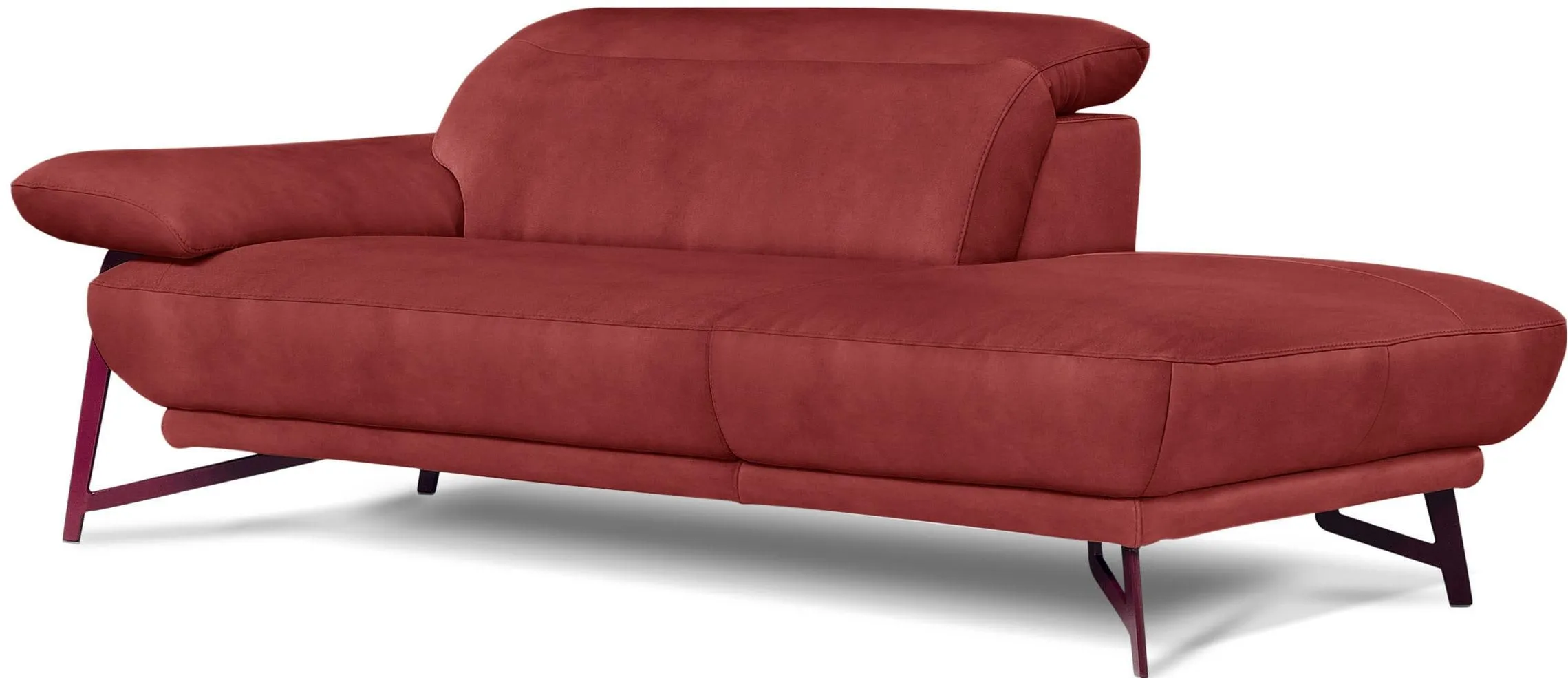 Ottomane EGOITALIANO "Anais, Designsofa mit hohem Sitzkomfort, Designfuß", rot (marsala), B:179cm H:74cm T:106cm, LEDER -Artikel BULL u2013 Kat. B: Der Artikel BULL ist ein geschliffenes, pigmentiertes und behandeltes Rindsleder mit einer Dicke von 1, 3-1, 5 mm. Dieses Leder zeigt eine ziemlich weiche Hand mit einem halb undurchsichtigen Aussehen. Es handelt sich um ein geschütztes Leder. Eine leichte Deckschicht schützt sie vor Flecken, ohne ihre ursprünglichen Eigenschaften zu verändern. Die geschützten Leder kombinieren die Vorteile von Natürlichkeit und Weichheit mit einer guten Beständigkeit gegen Verschleiß und Ausbleichen. Das Vorhandensein der charakteristischen Zeichen, die das Leben des Tieres bestimmen, wie Narben, Körnungsunterschiede, Falten, Adern, Disharmonien in Farbtönen, beweisen ihre absolute Echtheit und großen Wert. -Artikel CAREZZA - Kat. C: Der Artikel CAREZZA ist ein halbnarbiges Naturleder mit einer Dicke von 1, 2-1, 4 mm. Es hat eine weiche und wachsartige Hand mit halb undurchsichtigem Aussehen. CAREZZA ist ein Naturleder, das die ursprünglichen Eigenschaften der Mäntel nicht verändert. Das Vorhandensein von verheilten Narben, Körnungsunterschiede, Falten, Adern, Unterschiede in den Farbtönen und andere Spuren, die die Natur auf diesen Fellen hinterlassen hat, sind ein Beweis für die absolute Echtheit und das Zeugnis ihres großen Wertes. -Artikel NUVOLE - Kat. C: Bei dem Artikel NUVOLE handelt es sich um ein halbnatürliches, halbnarbiges Rindsleder mit einer natürlichen Körnung von 1, 2 bis 1, 4 mm. NUVOLE hat eine weiche, wachsartige Hand mit mattem Aussehen und einem Wolkeneffekt. Es geht um ein Naturleder, das die ursprünglichen Eigenschaften der Lederhäute nicht verändert. Das Vorhandensein von verheilten Narben, Körnungsunterschiede, Falten, Adern, Unterschiede in den Farbtönen und andere Spuren, die die Natur auf diesen Fellen hinterlassen hat, sind ein Beweis für die absolute Echtheit und das Zeugnis ihres großen Wertes. -Artikel BACIO - Kat. C: Der Artikel BACIO ist ein halbnarbiges Naturleder mit einer Dicke von 1, 6-1, 8 mm. BACIO hat eine weiche und wachsartige Hand mit halb undurchsichtigem Aussehen. Es handelt sich um ein Naturleder, das die ursprünglichen Eigenschaften der Lederhäute nicht verändert. Das Vorhandensein von verheilten Narben, Körnungsunterschiede, Falten, Adern, Unterschiede in den Farbtönen und andere Spuren, die die Natur auf diesen Fellen hinterlassen hat, sind ein Beweis für die absolute Echtheit und das Zeugnis ihres großen Wertes. MIKROFASER -CASHMERE CASHMERE ist ein neues technisches Gewebe mit einem visuellen und taktilen Aspekt, der dem Nubuk sehr nahe kommt, mit innovativen Eigenschaften. Seine außerordentliche Weichheit kommt von einem exklusiven Produktionsprozess, der Unreinheiten und Unregelmäßigkeiten beseitigt. Das Ergebnis ist eine bemerkenswert samtige Faser, die durch das Vorhandensein von Körnern verstärkt wird. Von der einfarbigen Eleganz der warmen Farben und der Vielfalt an trendigen Farben, die es zu seiner eigenen Stärke und Persönlichkeit machen. 100% Polyester., Sofas, Solitärmöbel als Blickfang, inkl. verstellbarer Kopfstützen