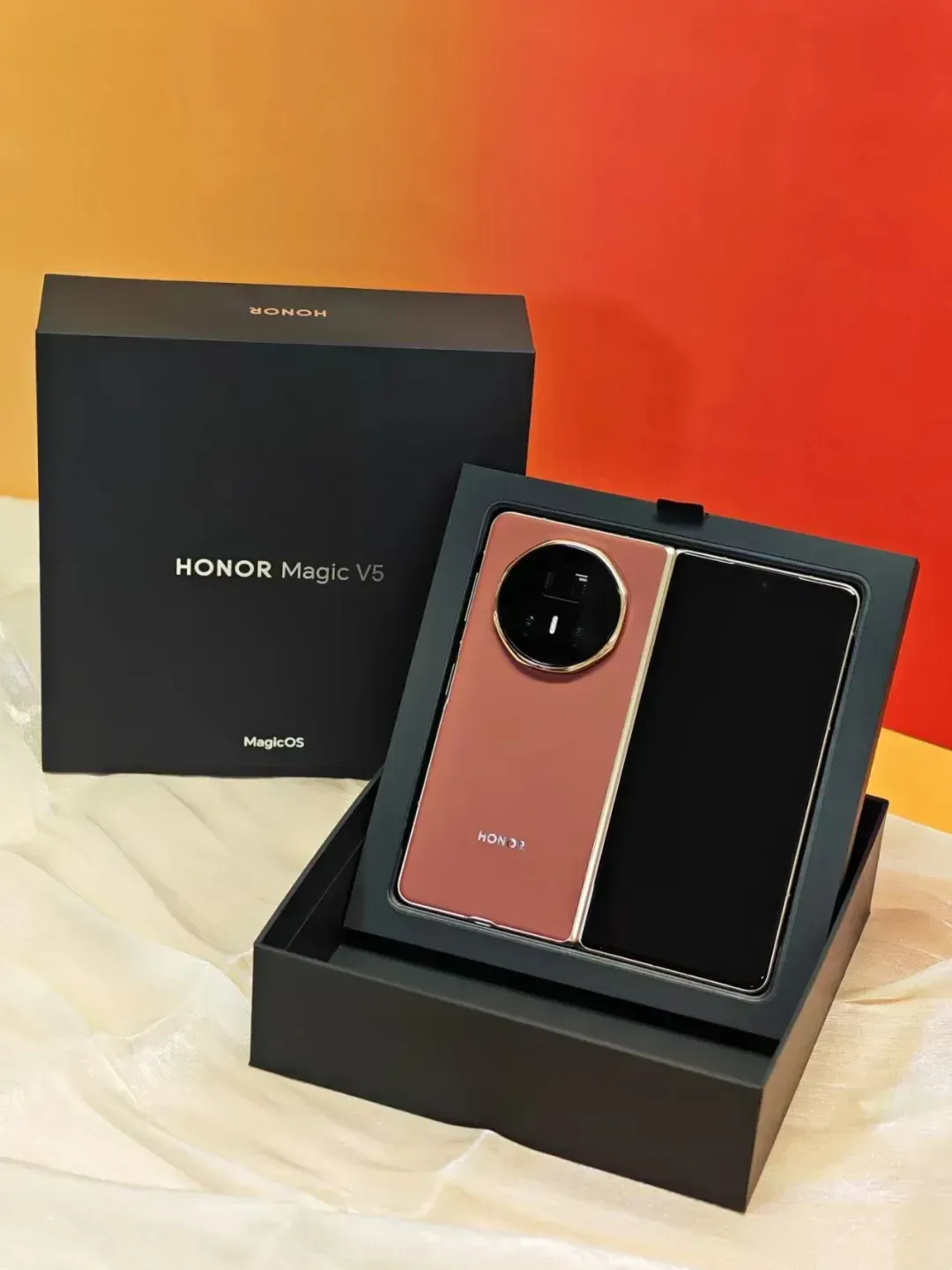 Neue HONOR Magic V5 Global Version Original 5G Smartphone Dual HDR OLED Display Snapdragon 8 Elite 5820 mAh 7,95