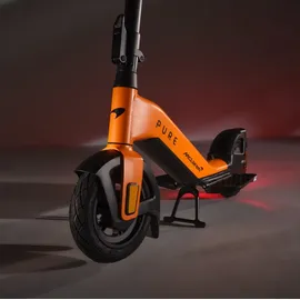 Pure McLaren schwarz