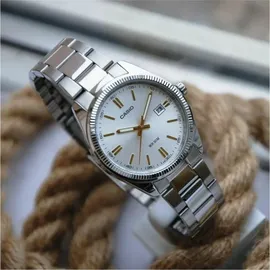 Casio Classic Analog Edelstahl 30 mm LTP-1302D-7A2