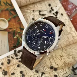 Tommy Hilfiger Multi Zifferblatt Uhr für Herren mit Braunes Lederarmband - 1791855