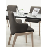 Polsterstuhl STRESSLESS "Laurel", braun (braun batick, walnuss), B:58cm H:92cm T:59cm, Leder BATICK: BATICK ist ein leicht korrigiertes, durchgefärbtes und genarbtes Möbelleder, bei dem die meisten Unebenheiten und Spuren in der Regel entfernt wurden., Stühle, Polsterstuhl, Low Back mit Armlehne, Größe L, mit abgerundeten Beinen in Walnuss