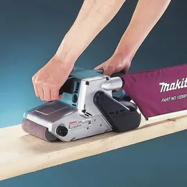 Makita 9404 mit 1010 W