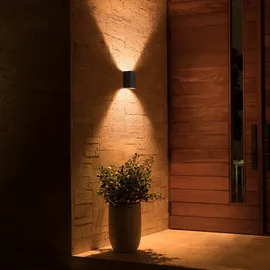 Philips Resonate Outdoor Wandleuchte schwarz