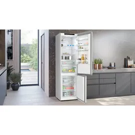 Siemens iQ500 KG39NEIAF Kühl-Gefrierkombination (363 l, 2030 mm hoch, Edelstahl)