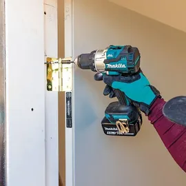 Makita Akku-Schlagbohrschrauber inkl. 2 x 5,0 Ah + Ladegerät + Makpac