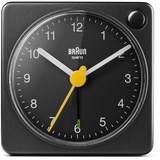 Braun Klassischer analoger Reisewecker mit Schlummerfunktion und Licht, kompakte Größe, ruhiges Quarzuhrwerk, Crescendo-Alarm, schwarzes Modell BC02XB.