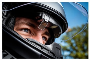 DVISION Frontscheiben-Display für den Motorradhelm