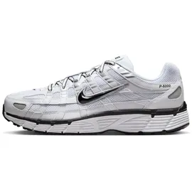 Nike P-6000 Herren White/Black/Metallic Silver 42,5