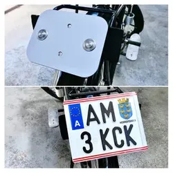 Deckplatte-Wechselkennzeichenhalter für Österreich, Deutschland oder Schweiz
