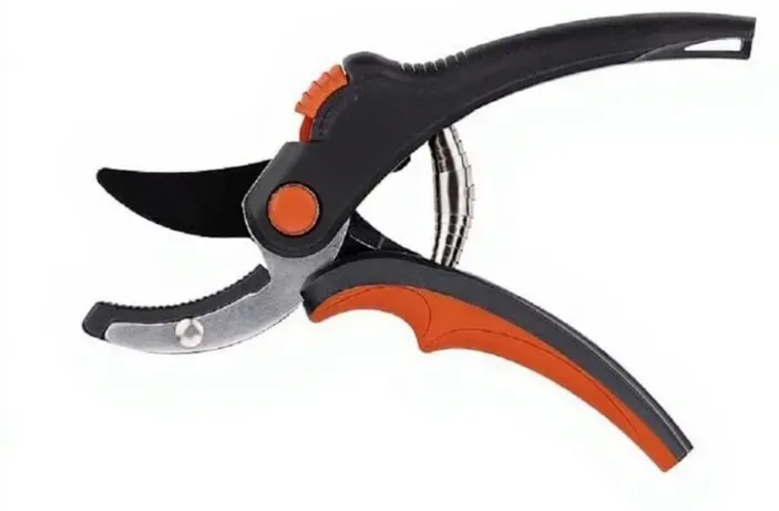 BLACK+DECKER Gartenschere – Schnittleistung 14 Ø – Klinge aus gehärtetem Stahl – Griff mit weichem Griff – 20 x 6 x 1,6 cm – Blumenschere – Gartenschere – Heckenschere