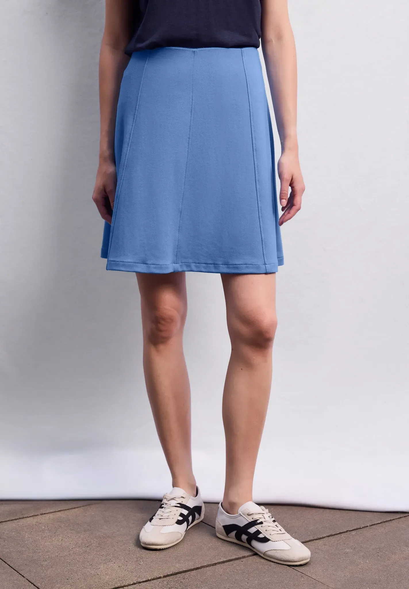 Minirock STREET ONE STUDIO, Damen, Gr. 40, blau (sunset blau), Stoff, 70% Viskose, 25% Polyester, 5% Elasthan, unifarben, normal kniefrei, Röcke Minirock, mit Bügelfalte
