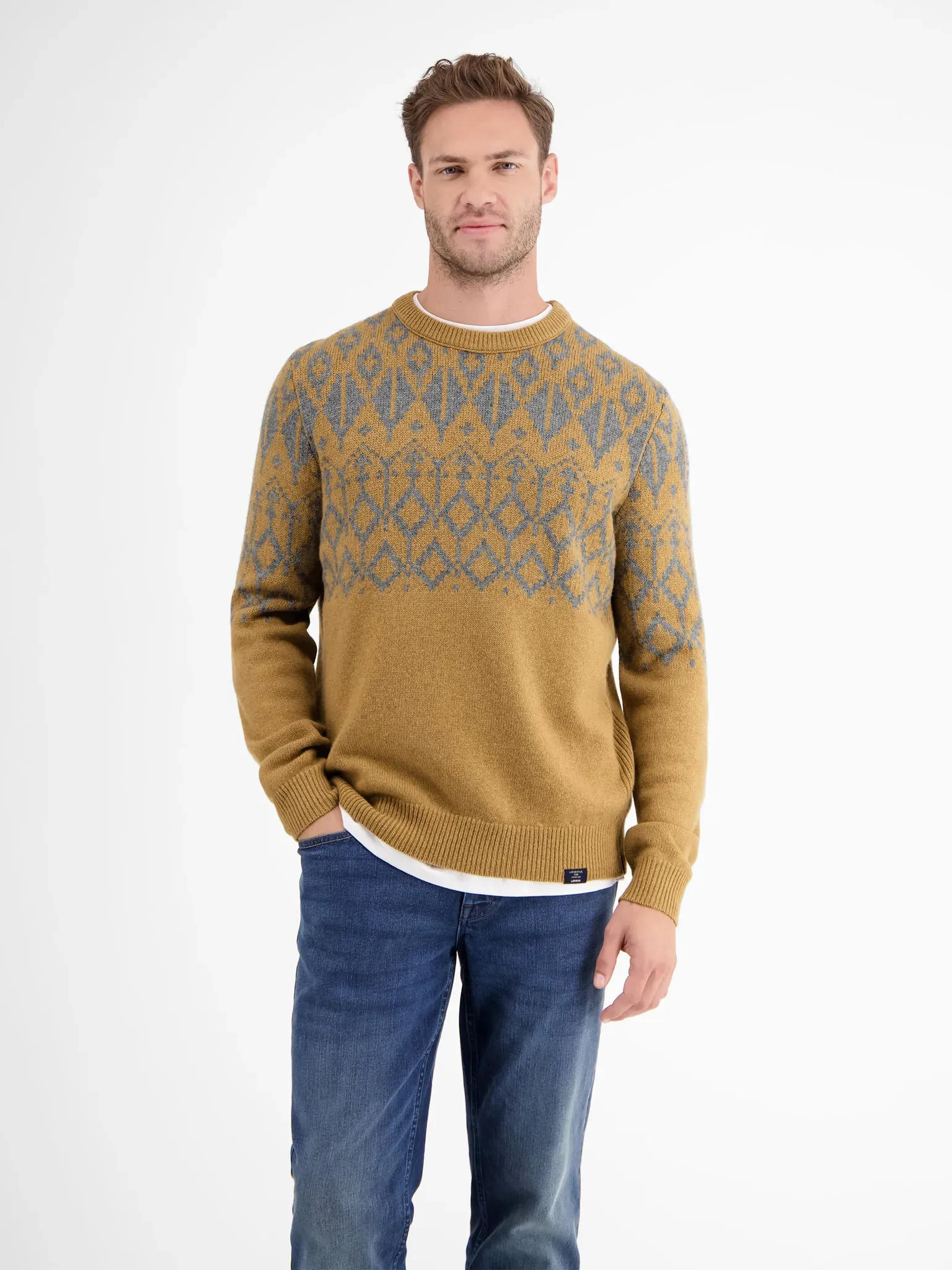 Jacquard-Pullover aus gestrickter Schurwolle mit Kaschmiranteil - Bold Camel - XL