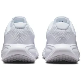 Nike Revolution 8 White/Pure Platinum 39 EU