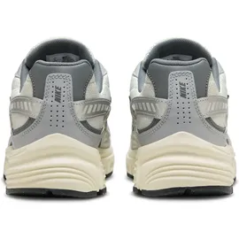 Nike Initiator Herren Light Bone / Smoke Grey-Coconut Milk 44