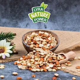 Lyra Pet Erdnusskerne Splits gemischt blanchiert und mit Haut 10 kg in 30 L Tonne