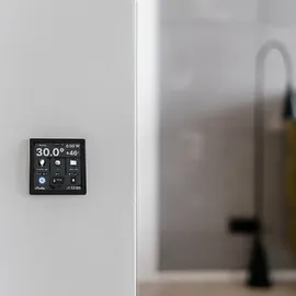 Shelly Wall Display Black + BLU H&T Black - WiFi touch screen