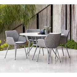 Cane-line Set Joy, Vibe - Das Set besteht aus: 1 x Tisch Joy 144 cm rund, 4 x Sessel Vibe mit Kissen. T...