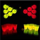 Power Lightz Beer Pong Set - 14-teilig mit zwei Ping Pong Bällen und zwölf Glow-in-The-Dark/Knicklicht-Bechern/Cups in rot und gelb leuchtend - tolles Party-Gadget für Silvester oder Geburtstag