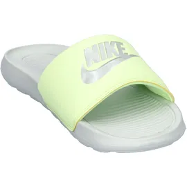 Nike Victori One Damen Light Silver / Light Silver / Barely Volt 40,5