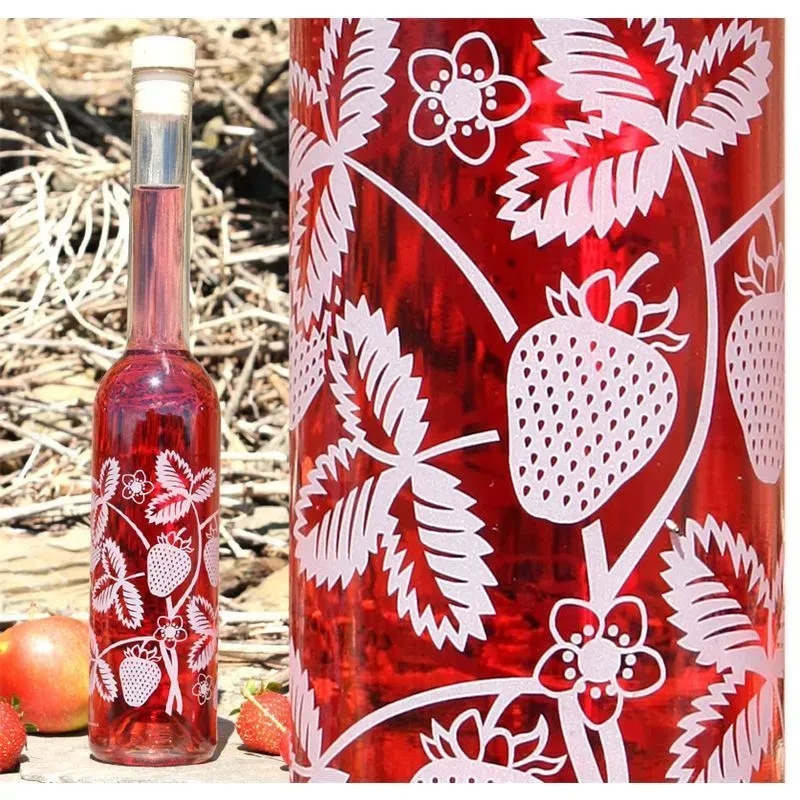 Bouteille en verre 350 ml 'Opera', motif : fraises, bouchage: bouchon