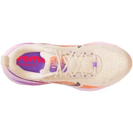 Nike Vomero 18 Damen Slim Kreide/Tattoo/Pink Foam/Bright Violet 42,5