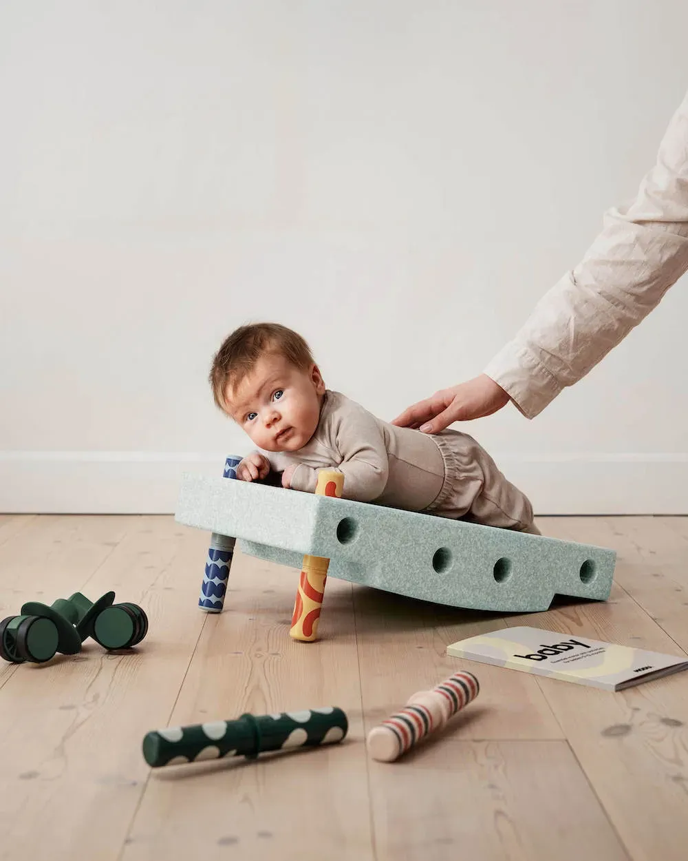 MODU Baby Activity Set, Farben: Burnt Orange / Dusty Green