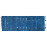 Moderner Teppich Lorry Buff GABBEH Home & Living 200 x 70 cm aus pflanzlicher Wolle in der Farbe Blau. Ideal für Jede Art von Umgebung: Küche, Badezimmer, Wohnzimmer, Schlafzimmer