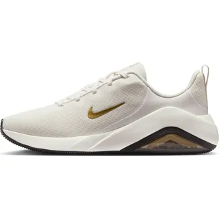Nike Bella 7 Damen Workout-Schuh, Phantom/Metallic Gold-Black-Sail, 39