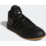 Core Black / Core Black / Cloud White 44
